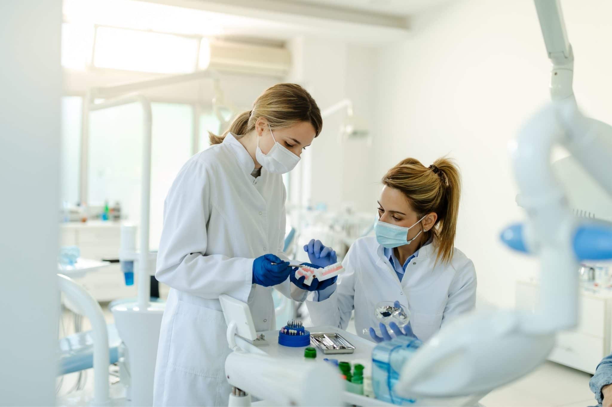 Dental Laboratory Technician Job Description