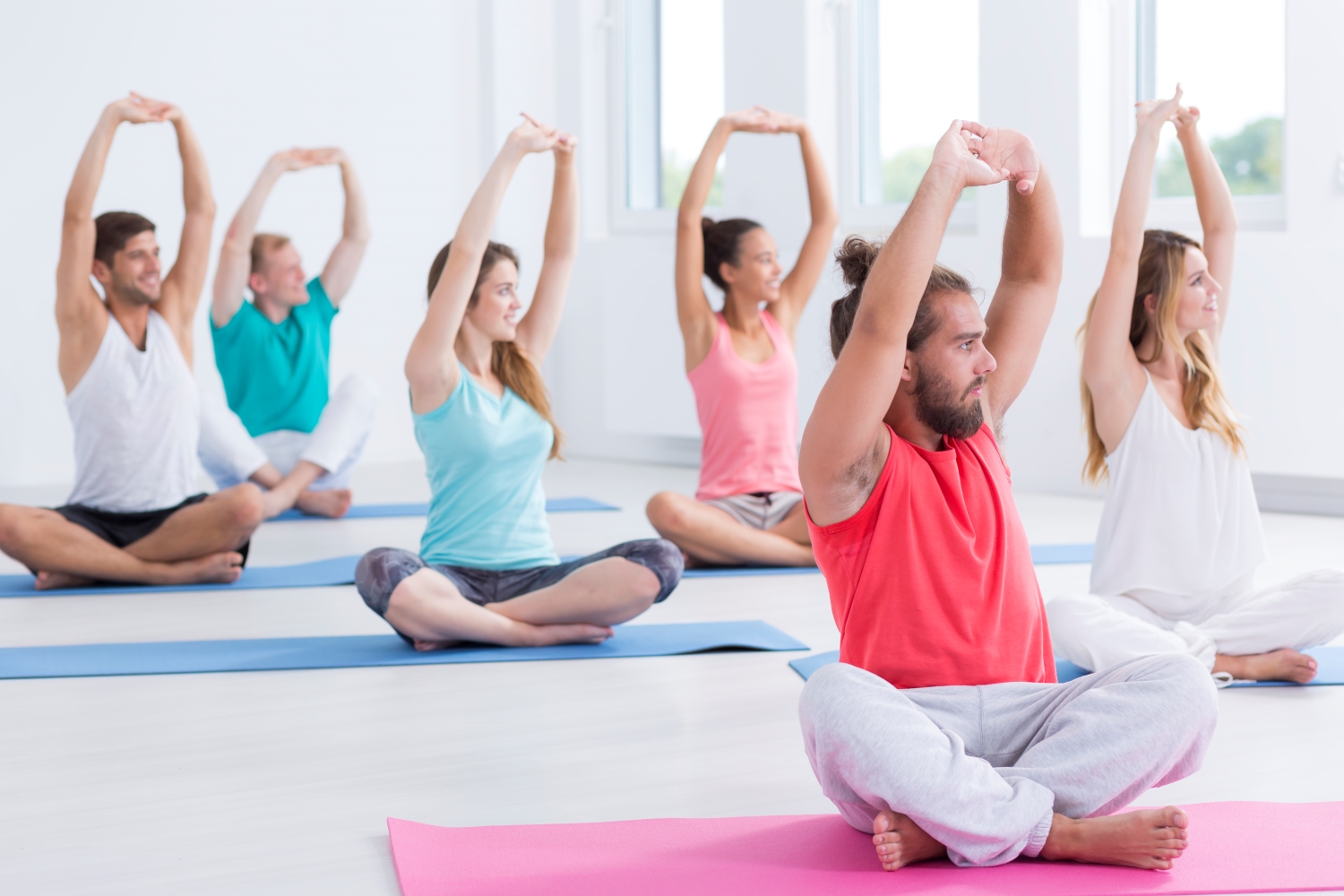 Время йоги. Йога время. Yoga time. Всемирная акция «время для йоги». Its Yoga time.